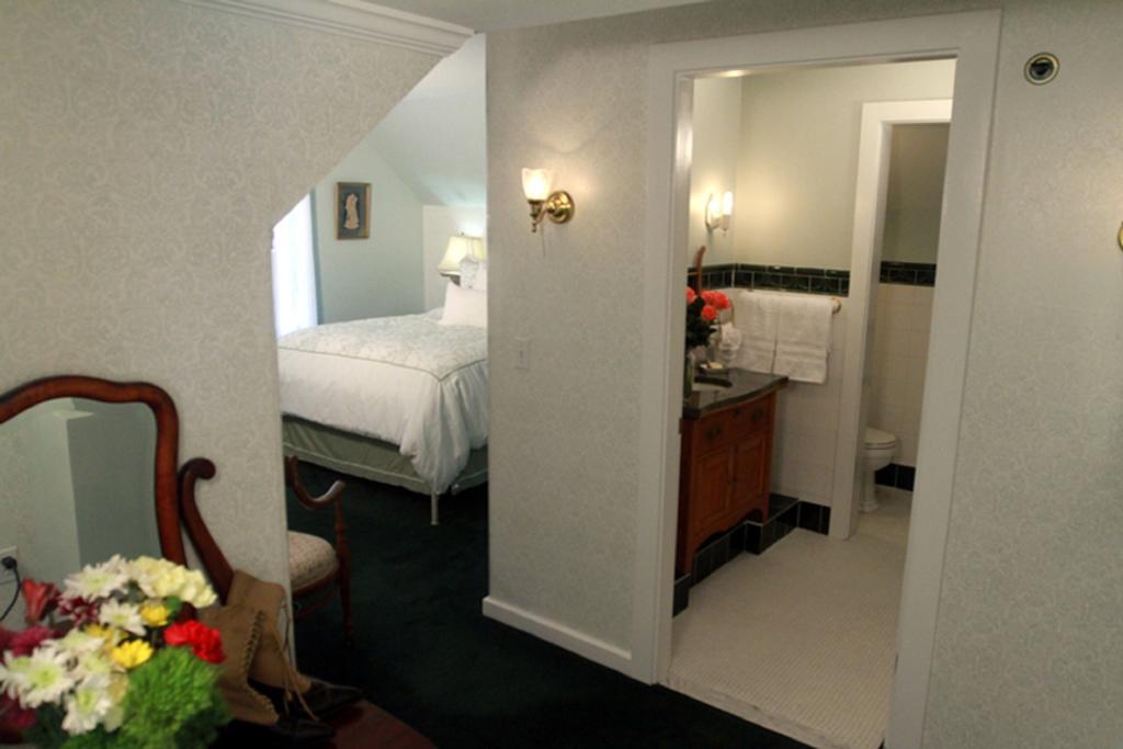 Ivy Manor Inn Village Center Bar Harbor Ngoại thất bức ảnh